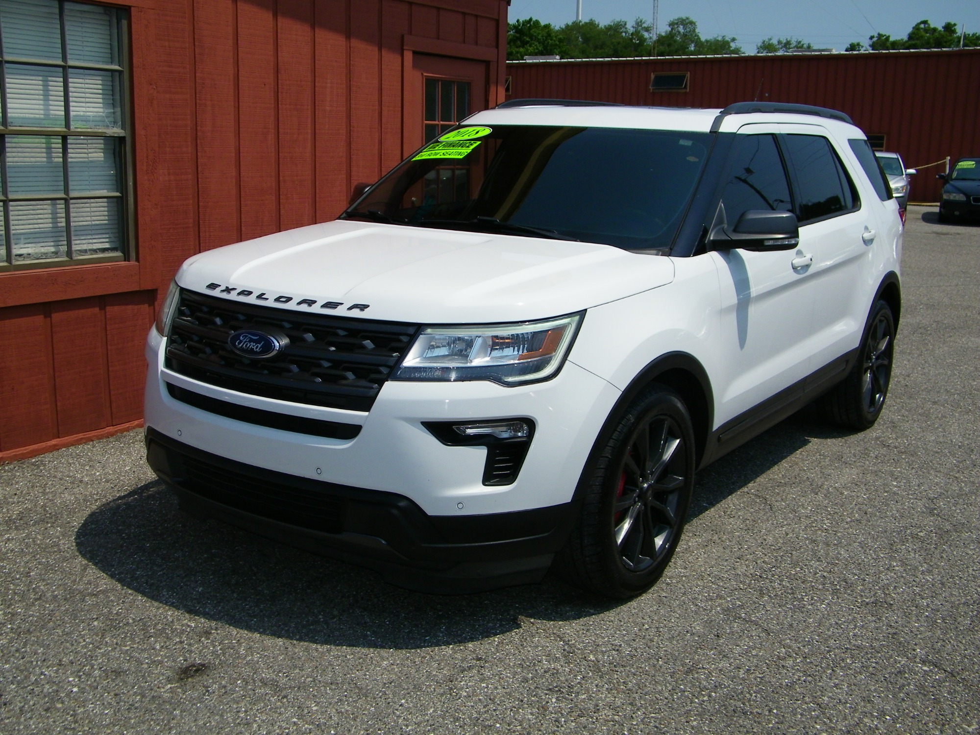 photo of 2018 Ford Explorer XLT FWD